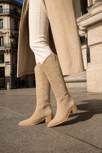 Bottes Santiags Hautes en Daim Beige à Bout Pointu