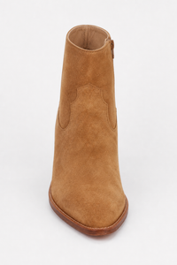 Santiags en Daim Camel à Bout Pointu et Talon Cubain