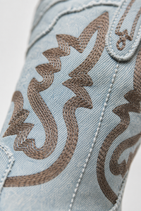 Bottes Santiags en Jean Clair à Broderies Western