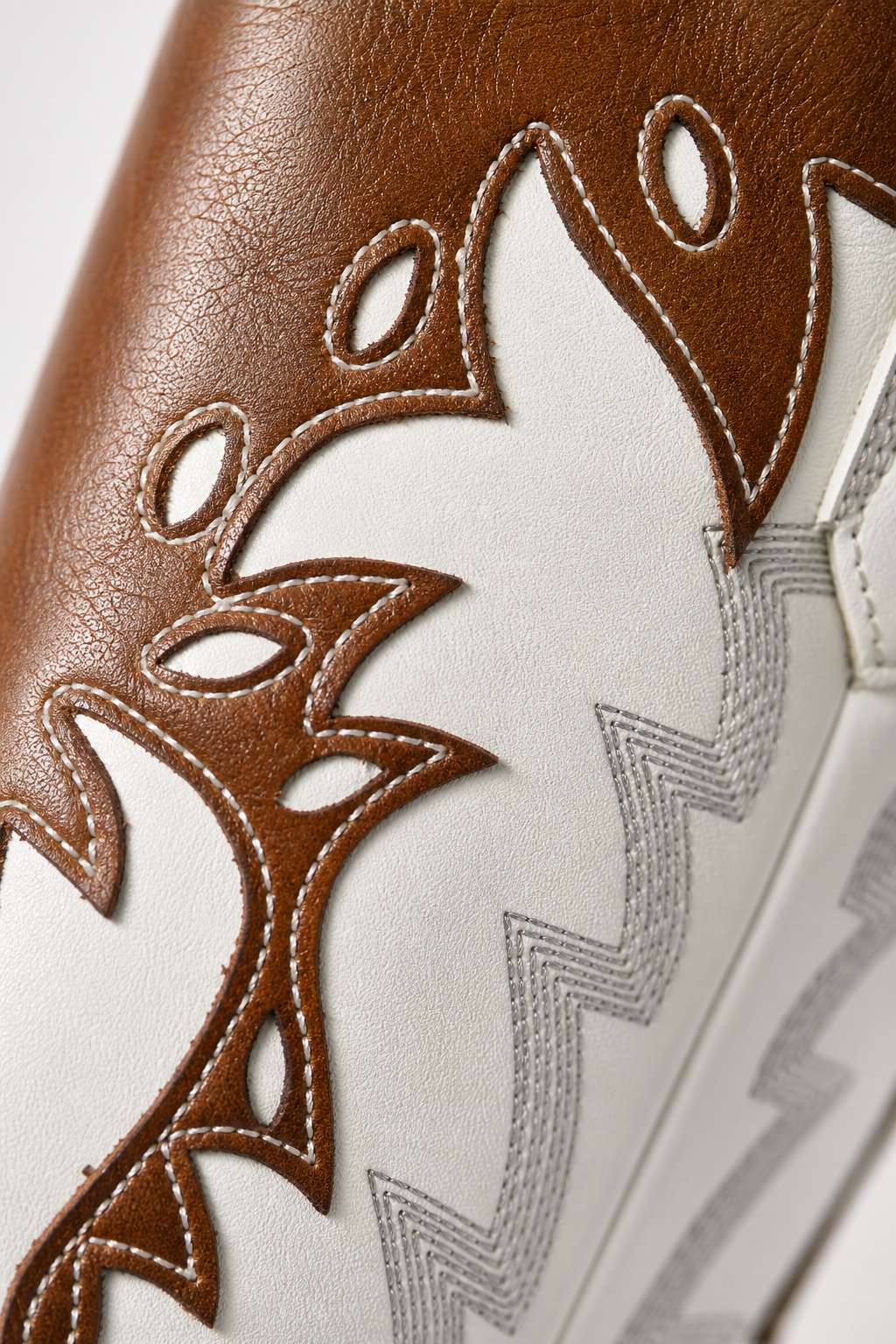 Bottes Santiags Blanches et Cognac à Broderies Western