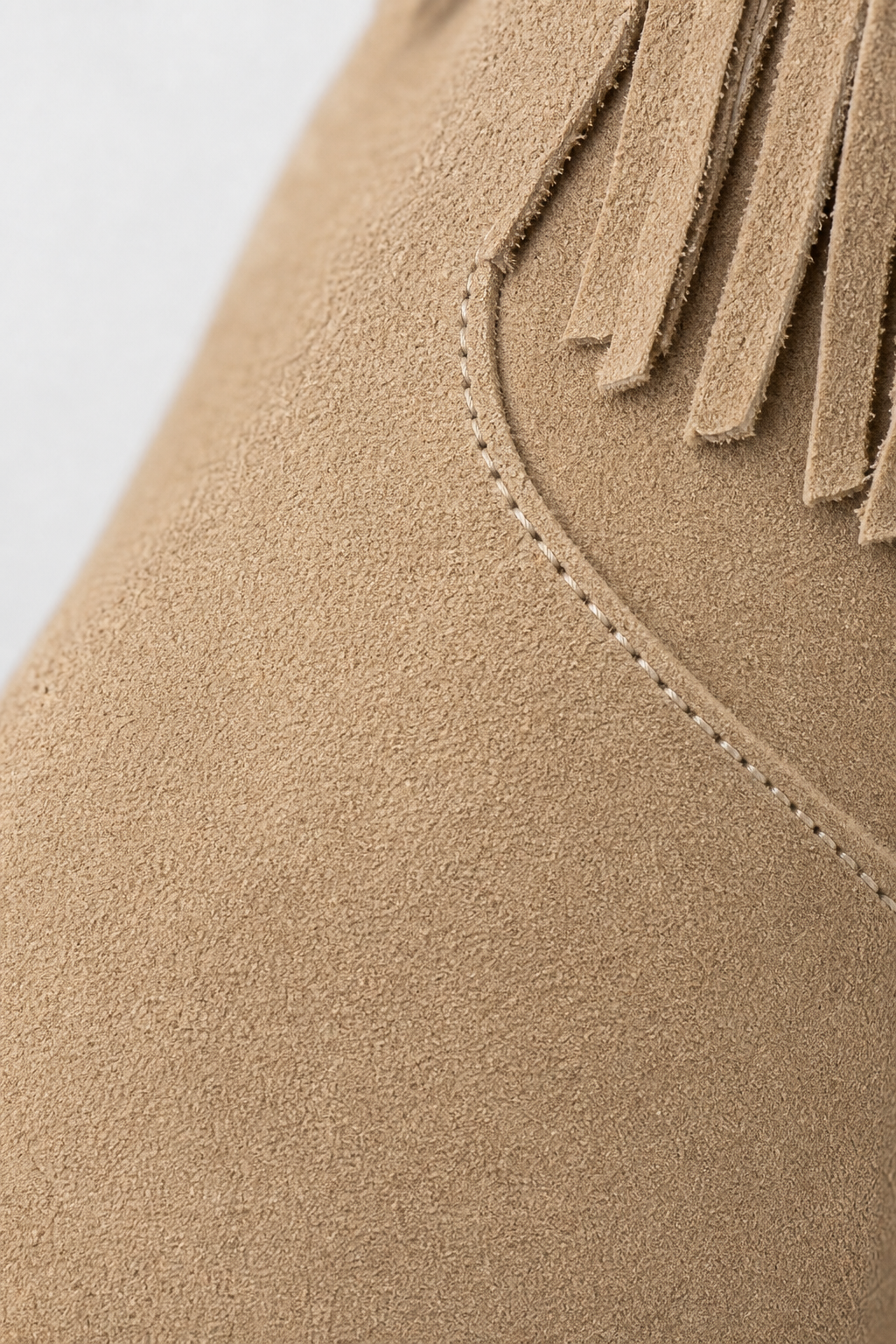 Bottes Hautes en Daim Beige à Franges et Talon