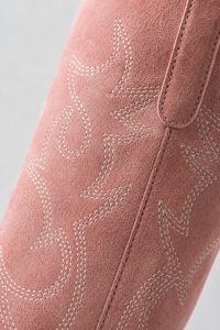 Bottes Santiags Rose Poudré en Daim à Broderies Western