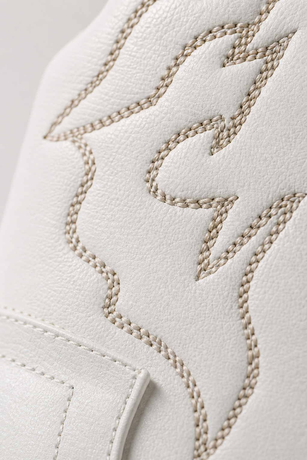 Bottines Santiags Blanches à Motifs Brodés