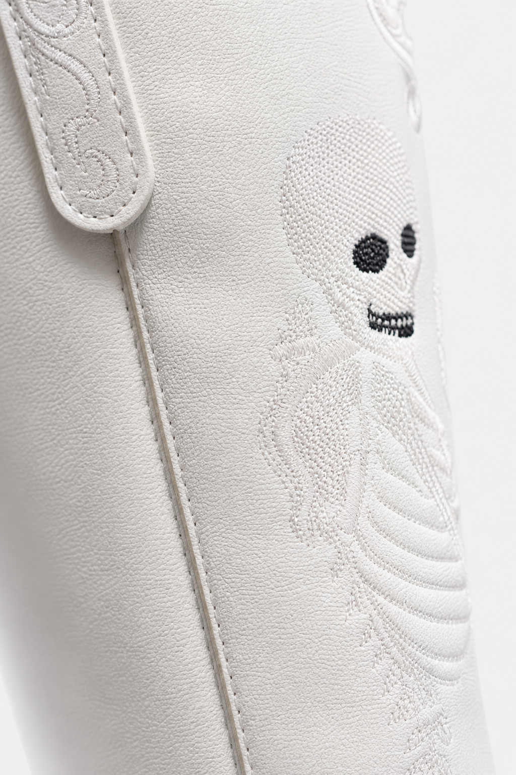 Bottes Santiags Blanches à Broderie Squelette