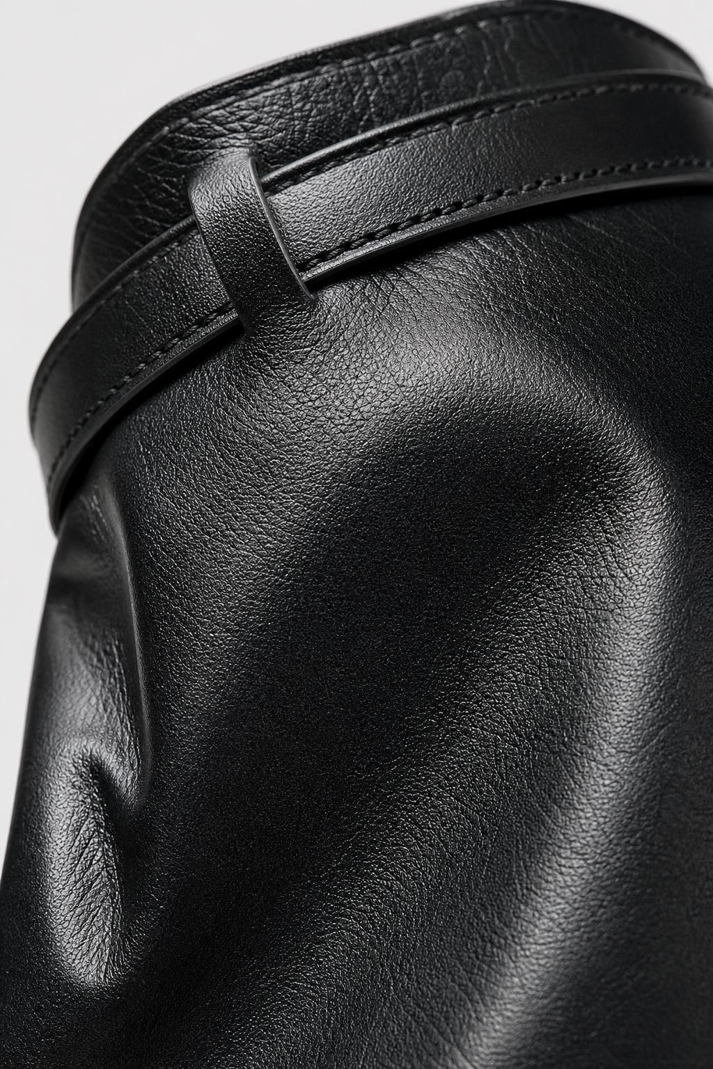 Bottines Plissées en Similicuir Noir à Bout Pointu