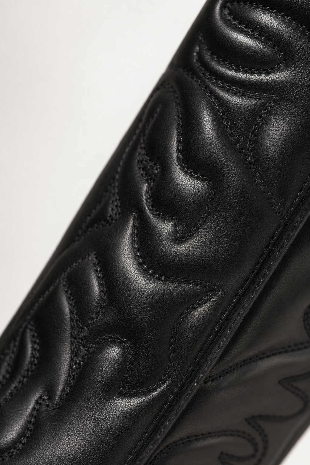 Bottes Santiags Noires Brodées en Similicuir