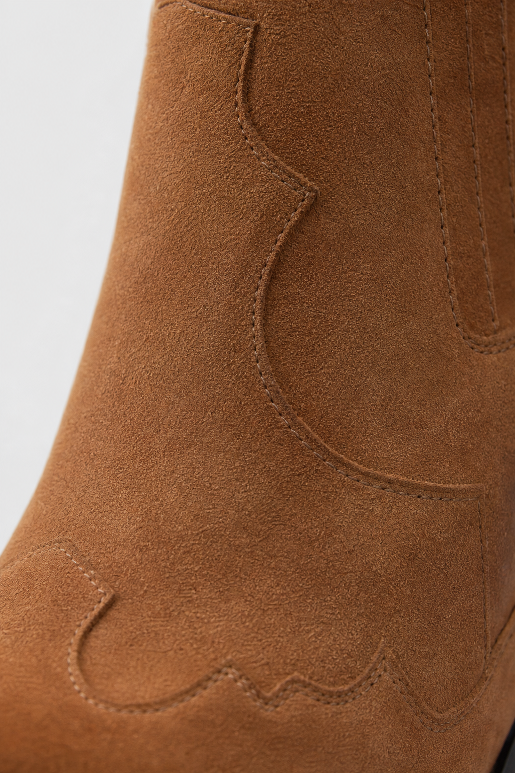 Bottines Santiags Basses en Daim Camel Patiné