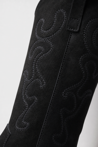 Bottes Santiags en Daim Noir Brodées à Talon Carré