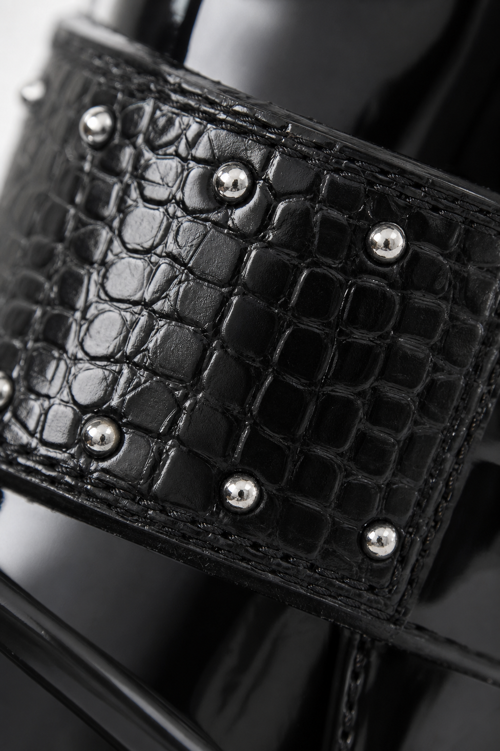 Bottines Homme Noires Vernies à Bout Pointu Croco et Boucle