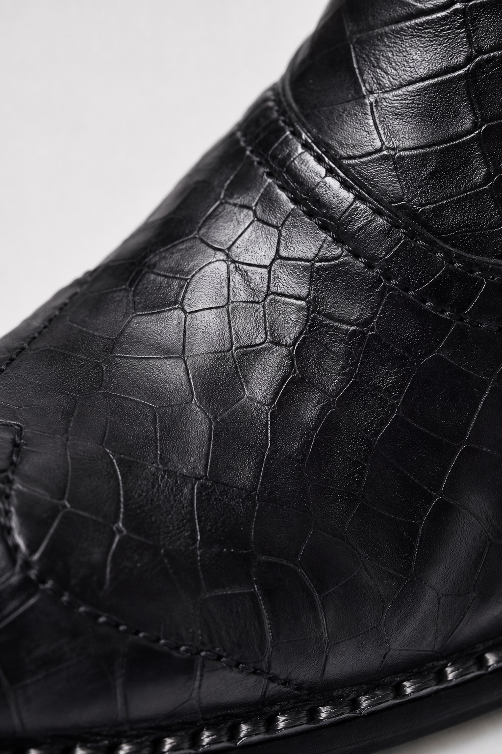 Bottines Homme Noires Façon Croco à Bout Pointu Métal