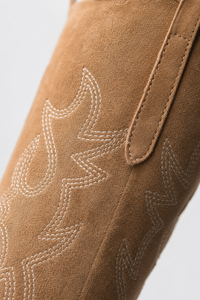 Bottes Santiags en Daim Camel à Motifs Brodés