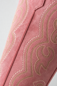 Santiags Hautes en Daim Rose Fumé à Broderies Or