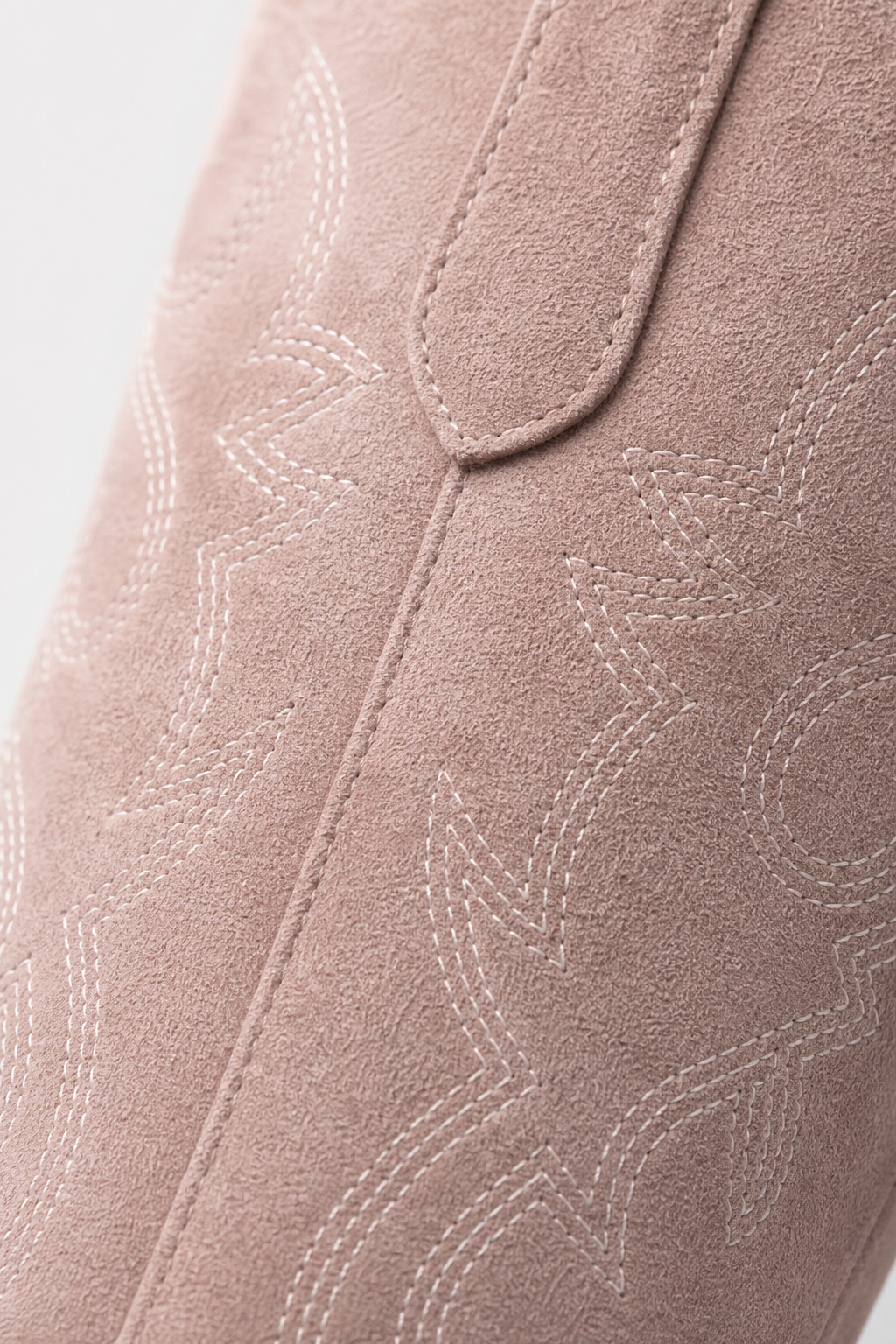 Bottes Santiags en Daim Rose Pâle à Broderies