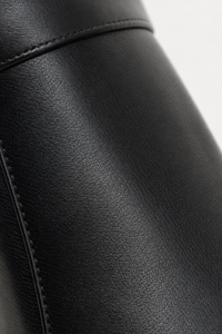 Bottes Hautes en Similicuir Noir à Bout Brillant